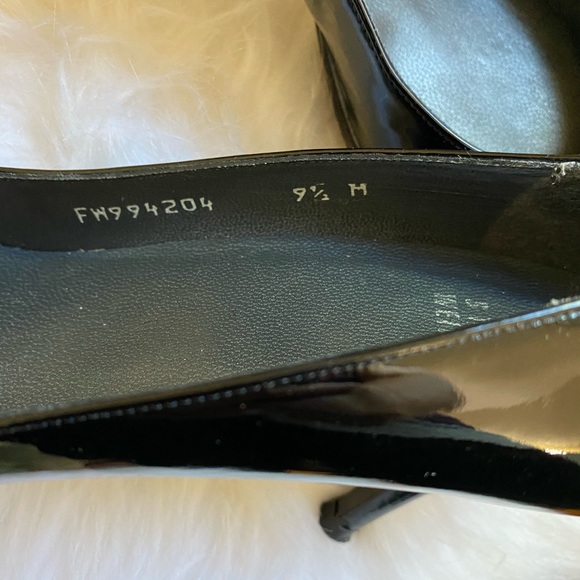 Stuart Weitzman Pumps - Picture 4 of 7